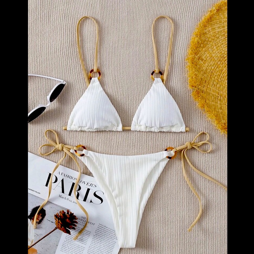 She in bikini set